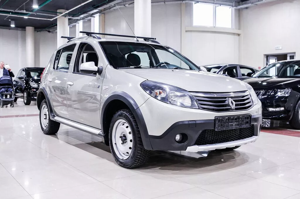 Купить Sandero с пробегом